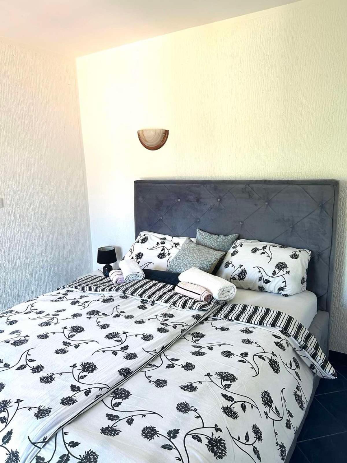 Apartments Maya Herceg Novi Dış mekan fotoğraf